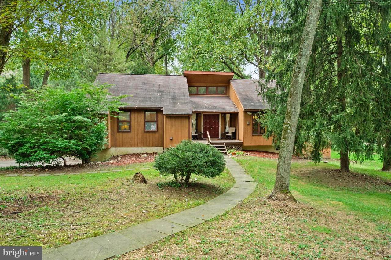 353 French Circle - Photo 1