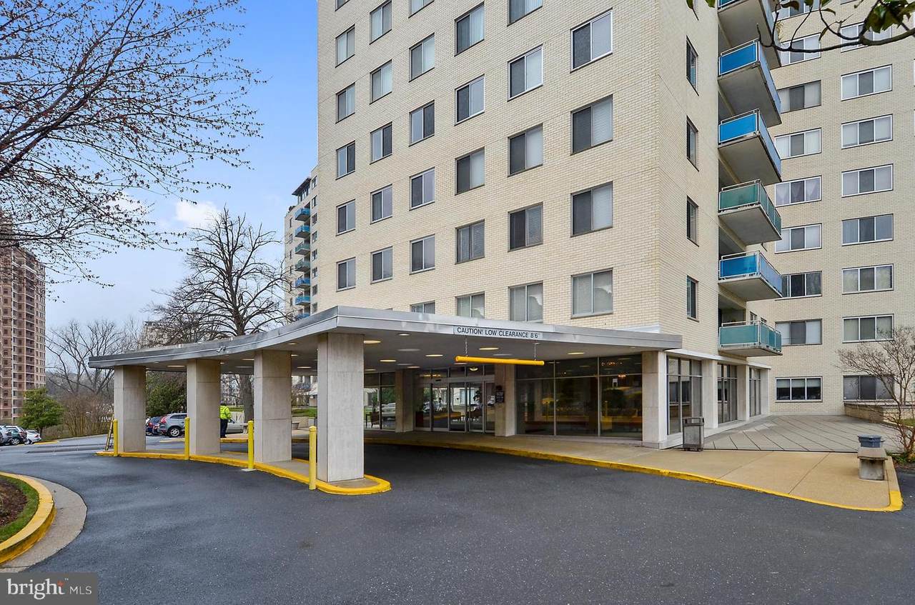 10201 Grosvenor Place - Photo 1
