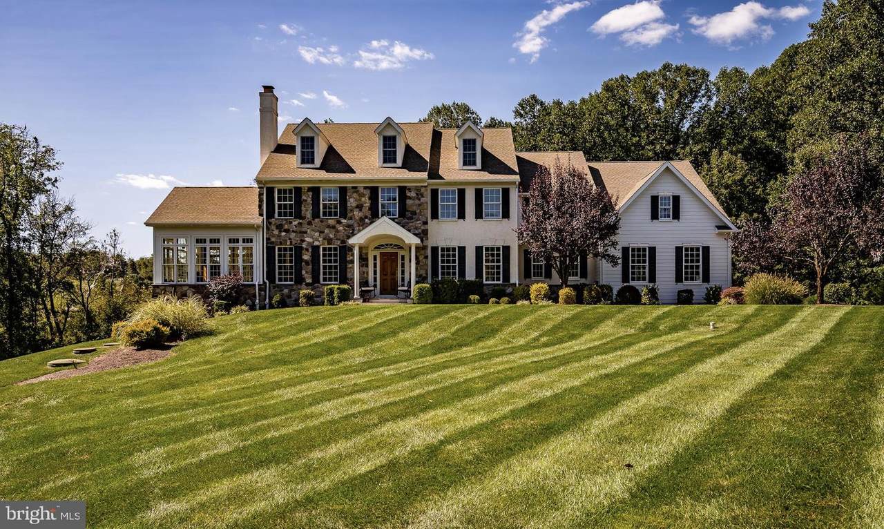 602 Coltsfoot Drive - Photo 1