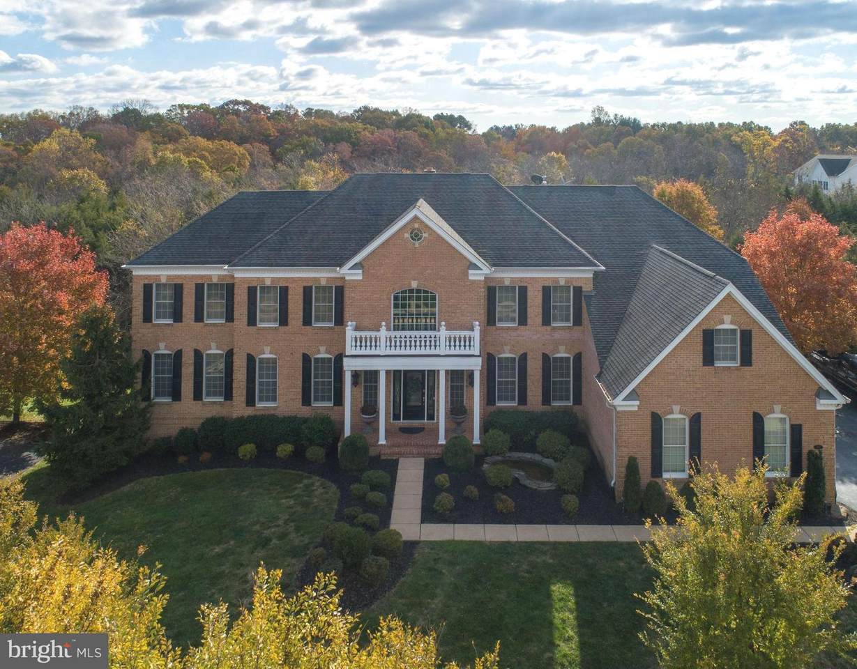 5413 Fishers Hill Way - Photo 1