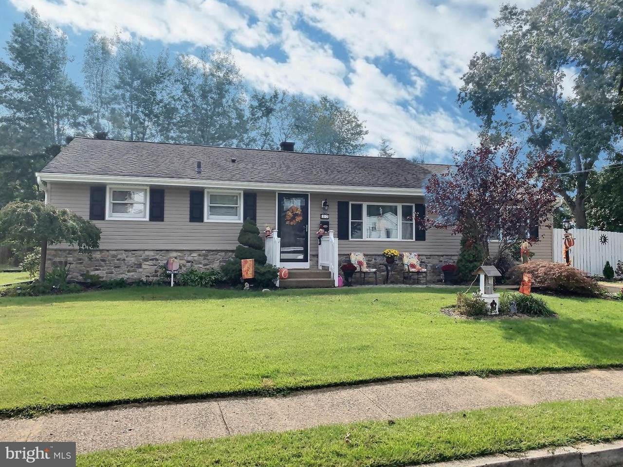 32 Sun Valley Road - Photo 1