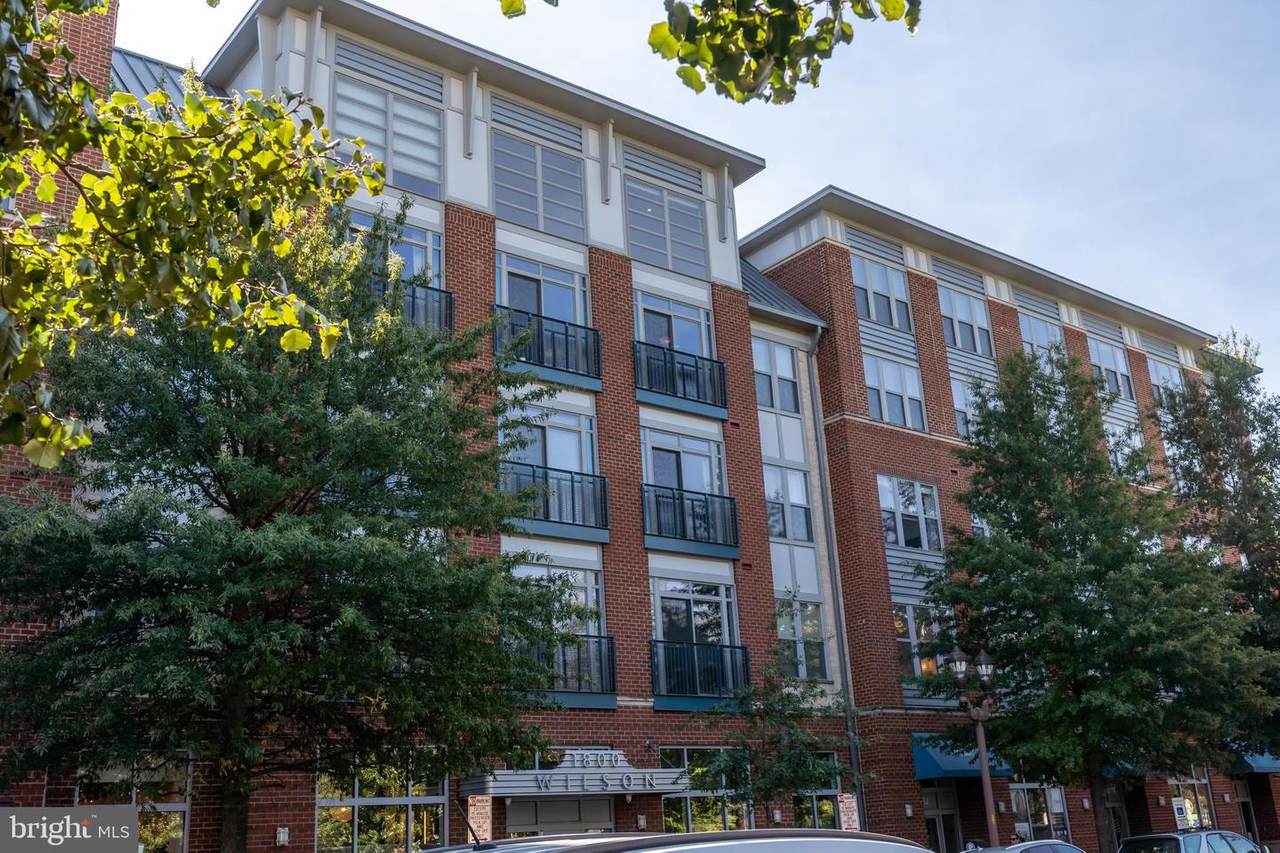 1800 Wilson Boulevard - Photo 1