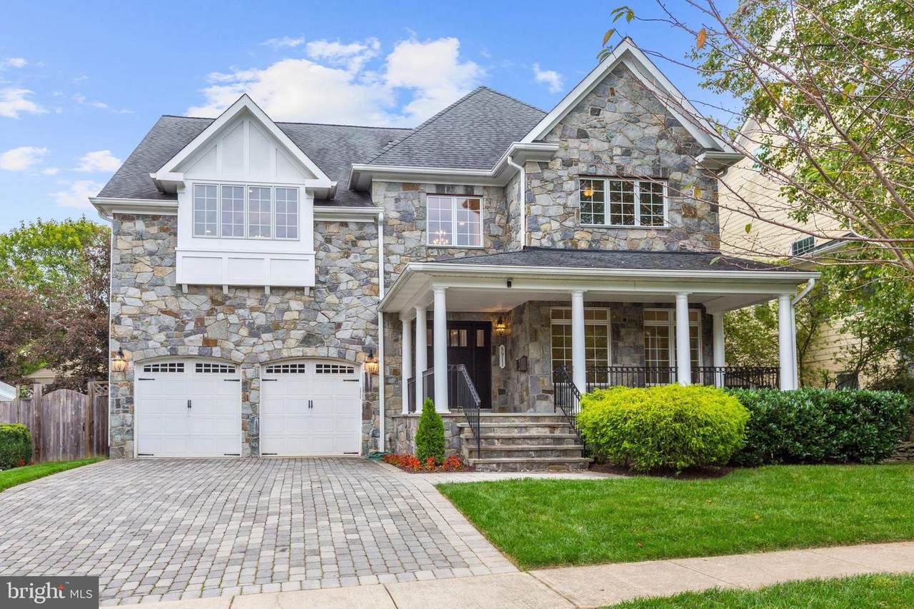 8911 Ridge Place - Photo 1