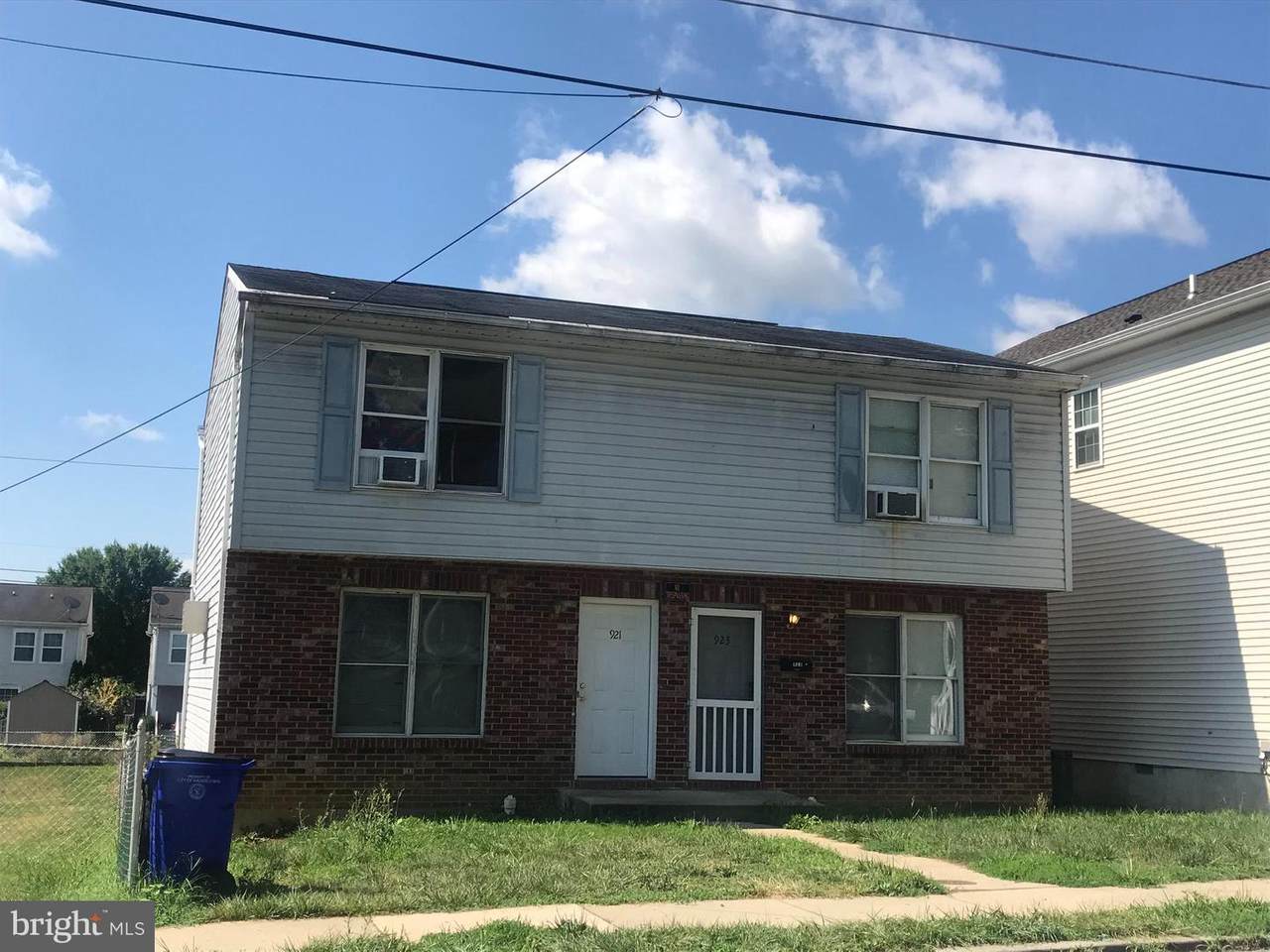 921-923 Concord Street - Photo 1