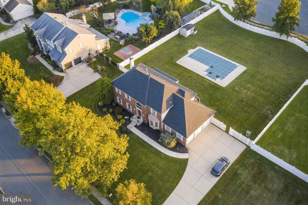 33 Quail Hollow Drive - Photo 1