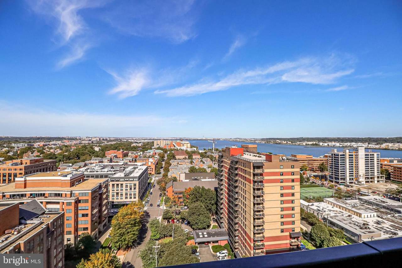 400 Madison Street - Photo 1