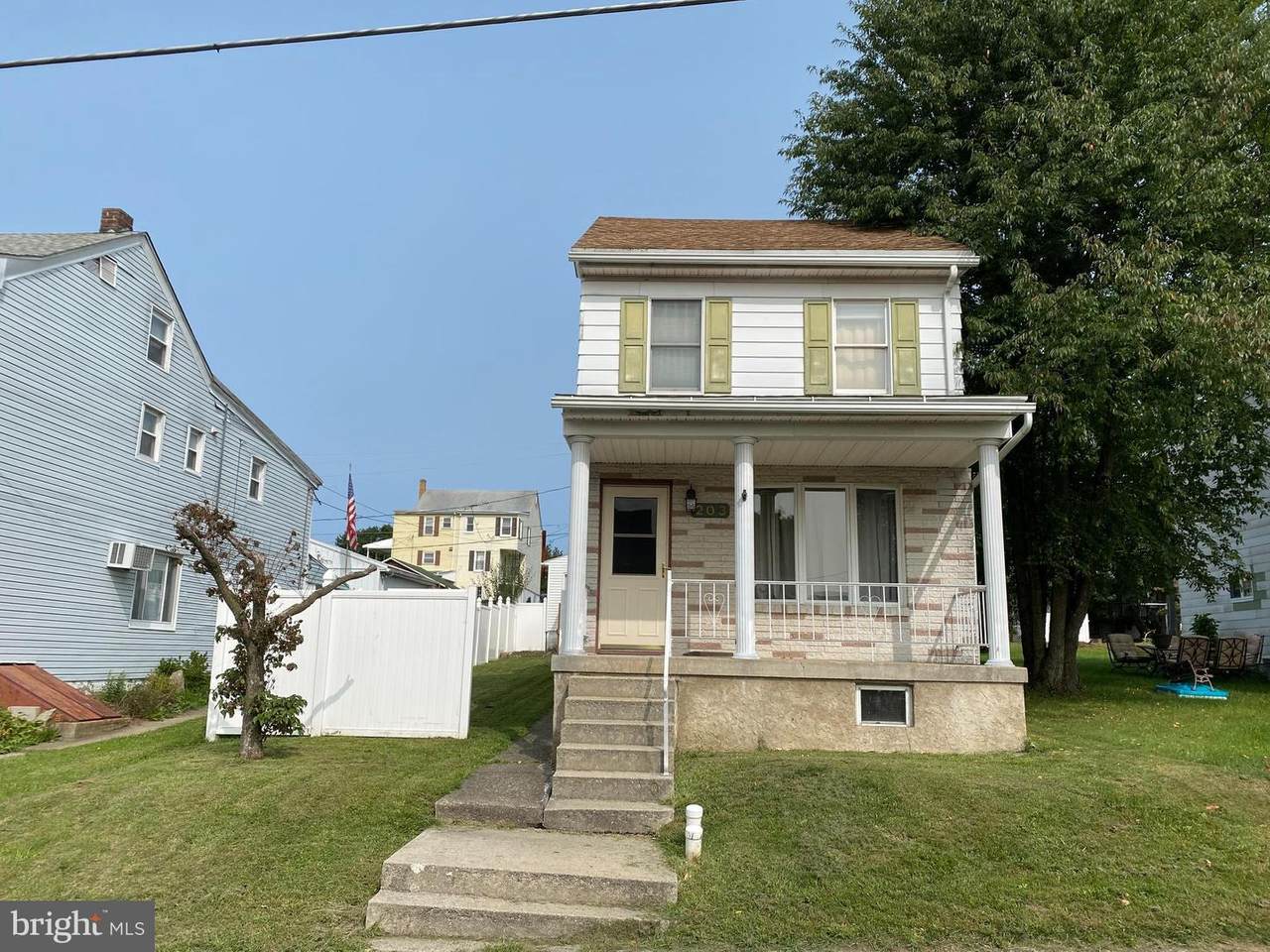 203 Beechwood Avenue - Photo 1