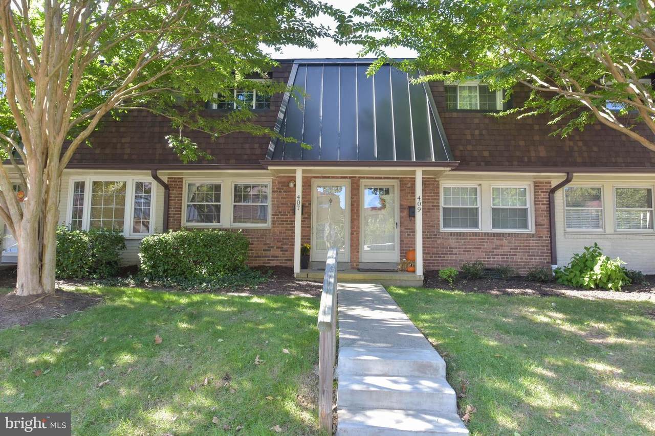 407 James Court - Photo 1