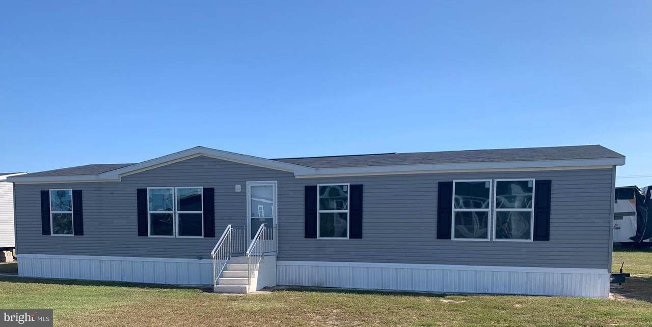 109 Captains Way - Photo 1