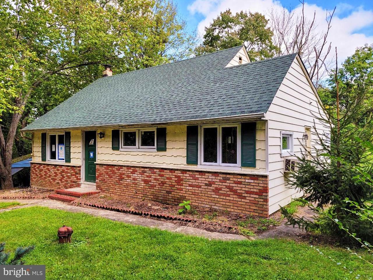 1 Lake Shore Dr - Photo 1