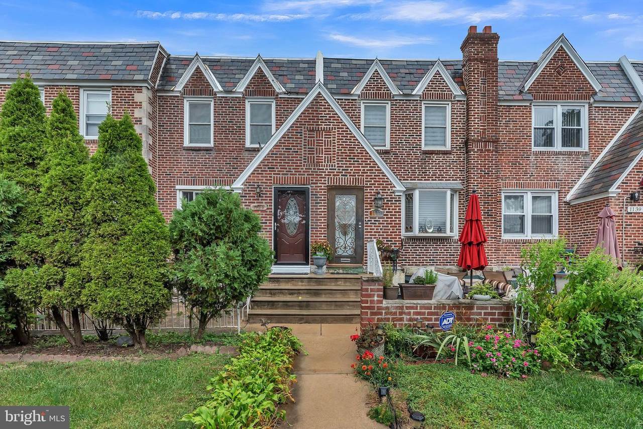 1135 Dorset Street - Photo 1