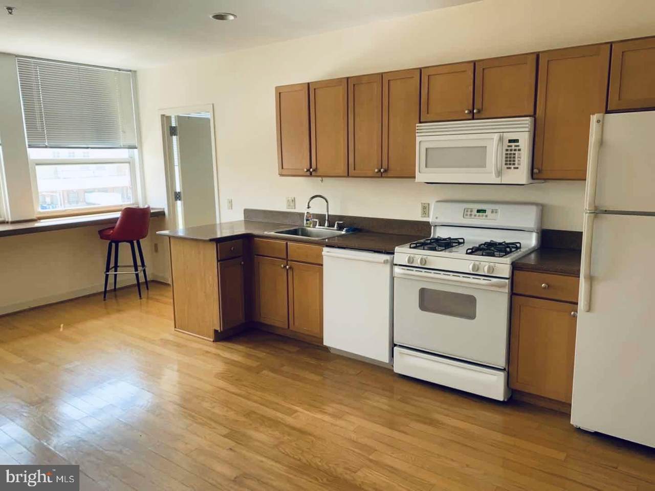 1100 Vine Street - Photo 1