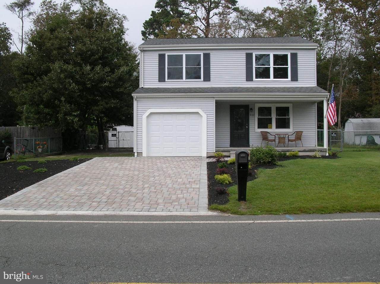 947 Center Street - Photo 1