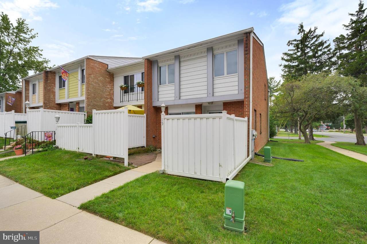 15 Dekalb Square - Photo 1