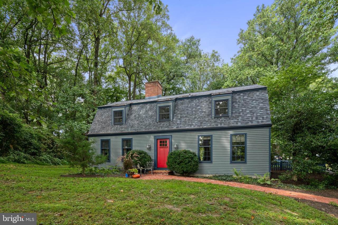7 Bedford Drive - Photo 1