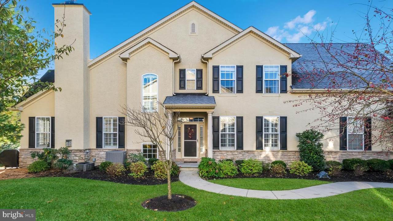 406 Blue Heron Circle - Photo 1