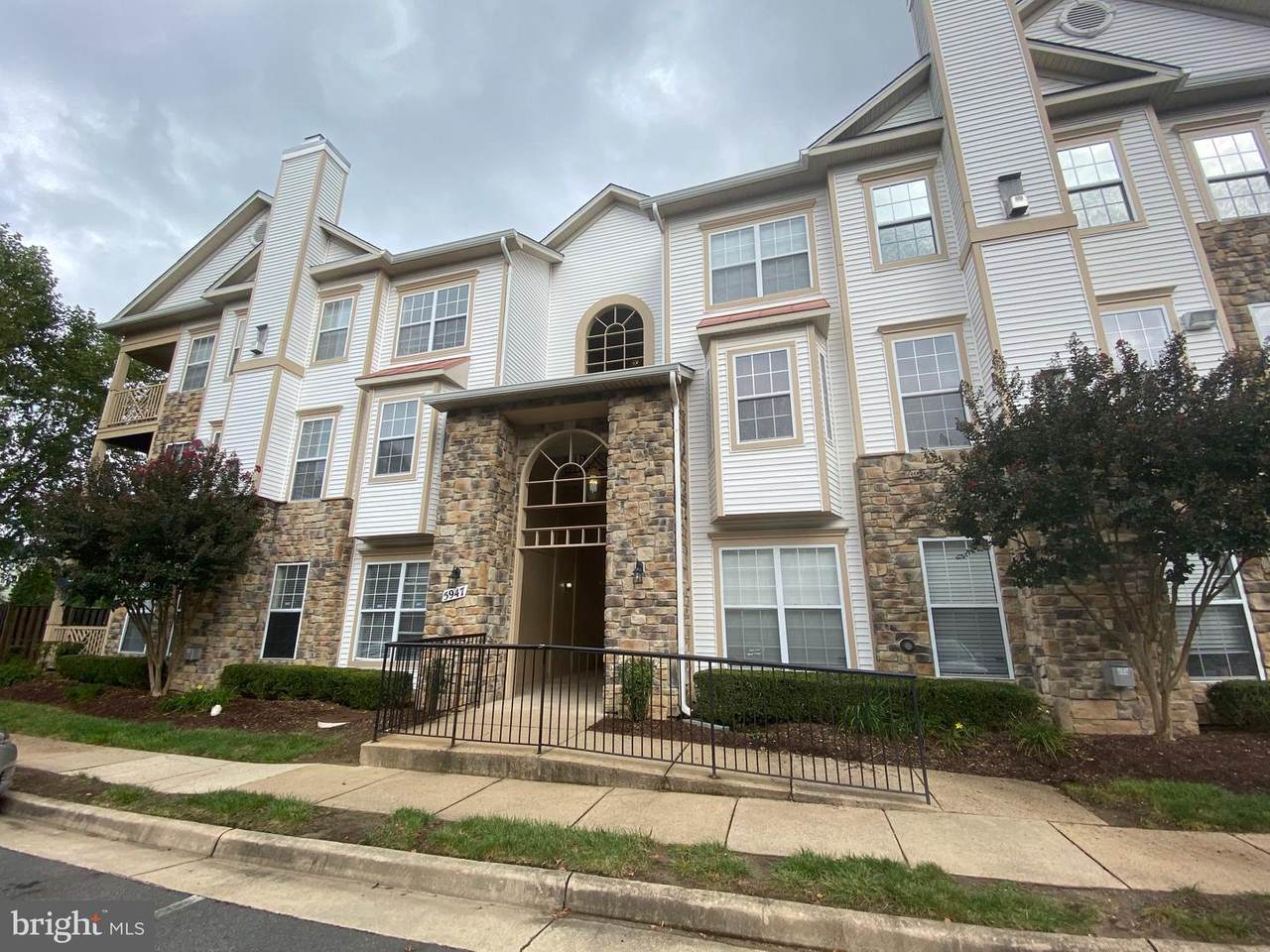 5947 Founders Hill Drive - Photo 1