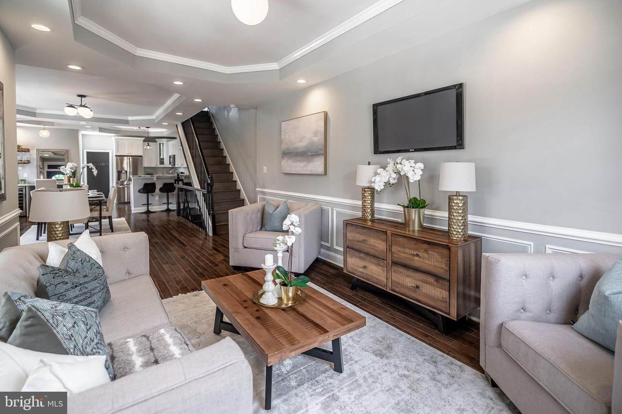 300 Earlham Terrace - Photo 1
