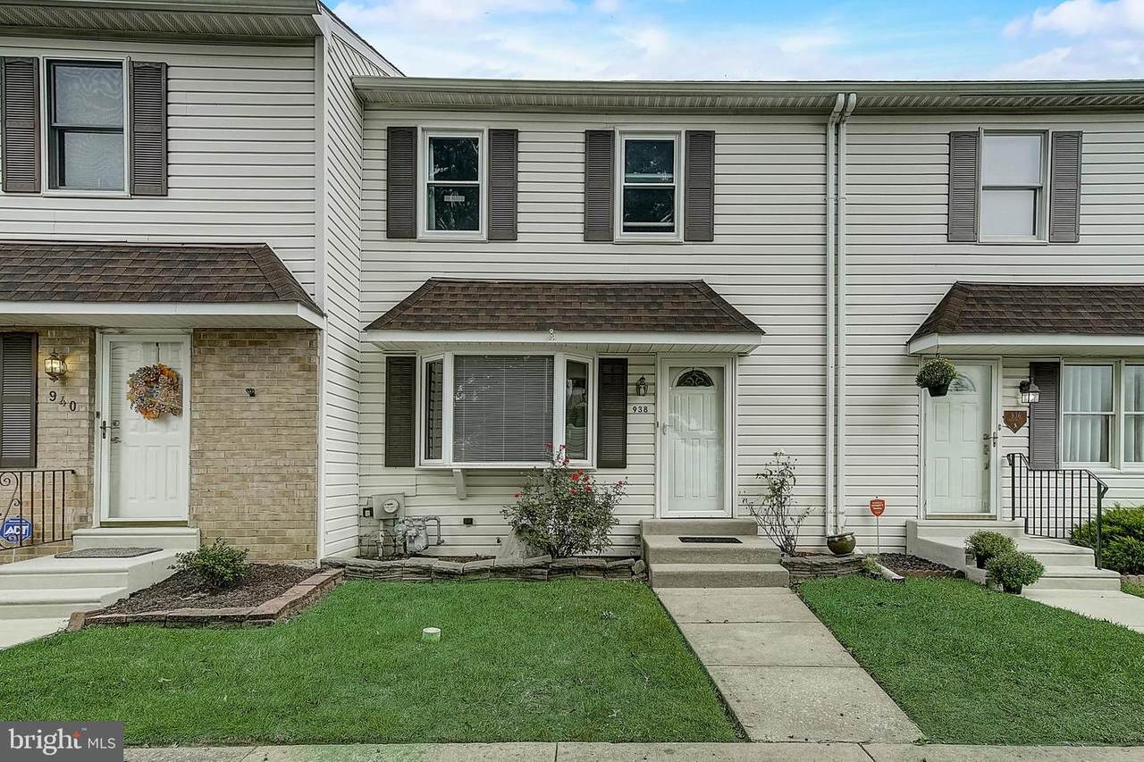938 Greenhouse Drive - Photo 1