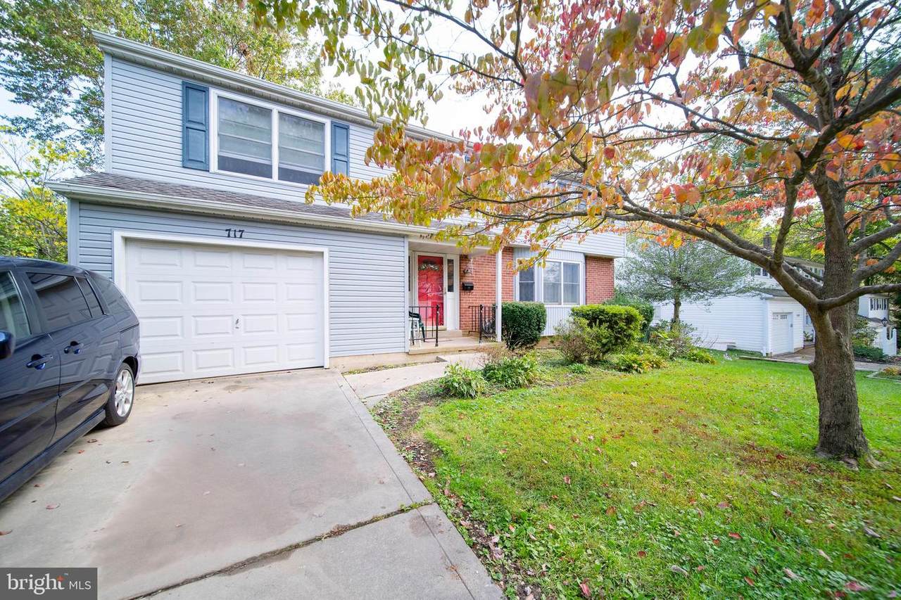 717 Harvard Lane - Photo 1