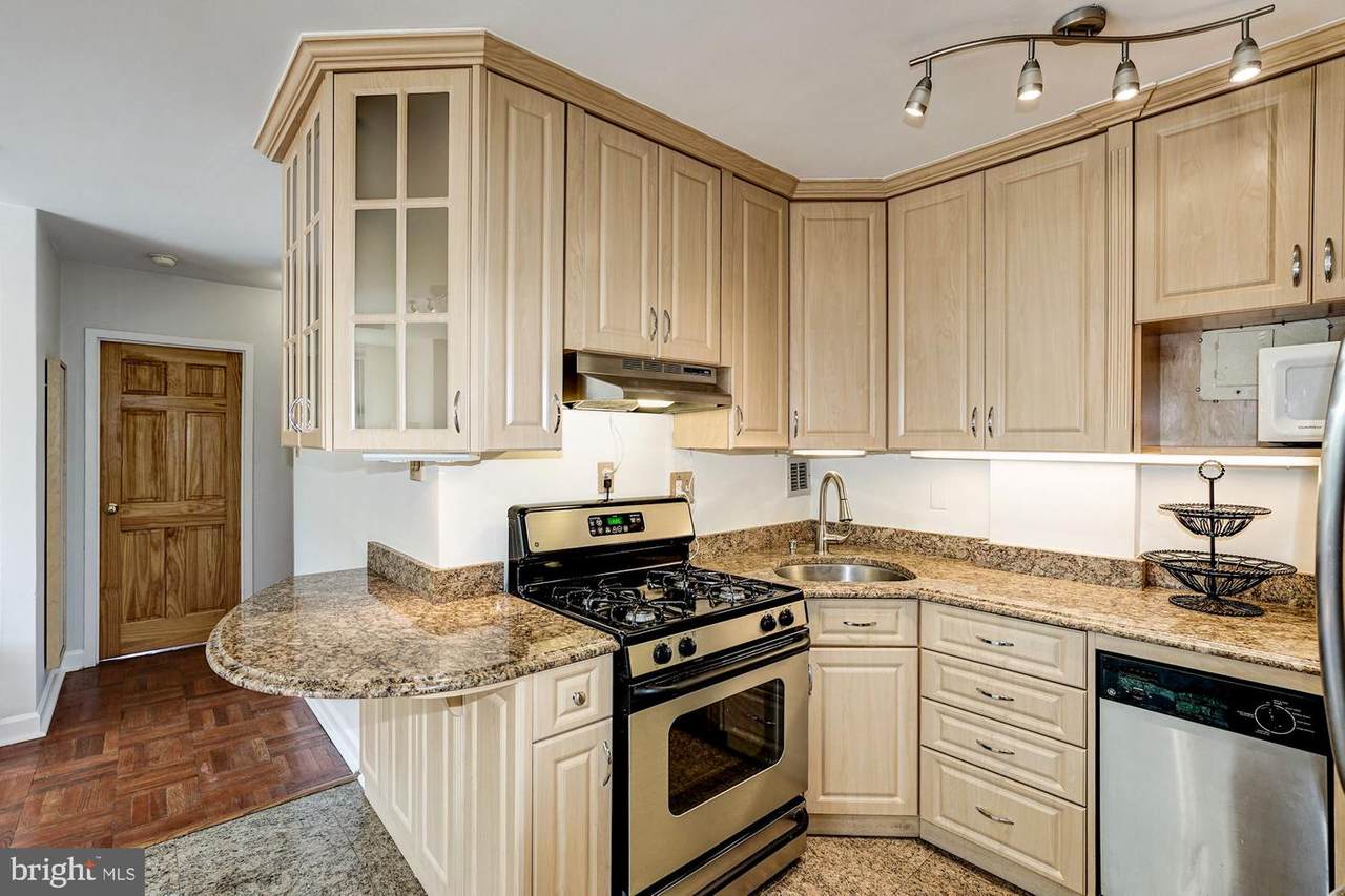 1021 Arlington Boulevard - Photo 1