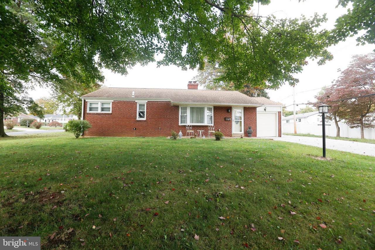 102 New Ardmore Avenue - Photo 1