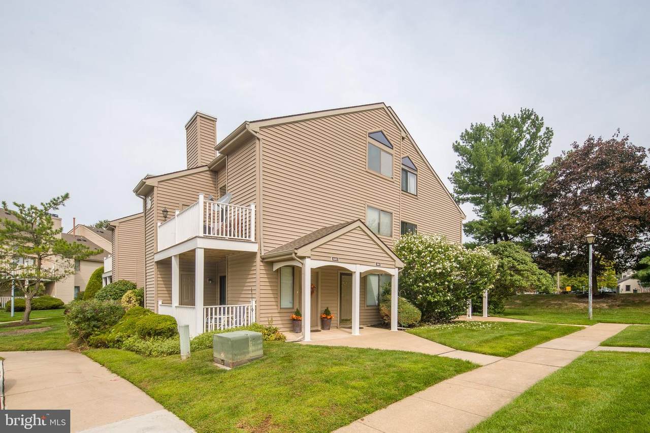 1607 Roberts Way - Photo 1