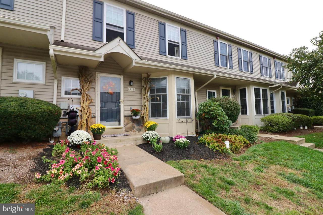 1513 Cumberland Court - Photo 1