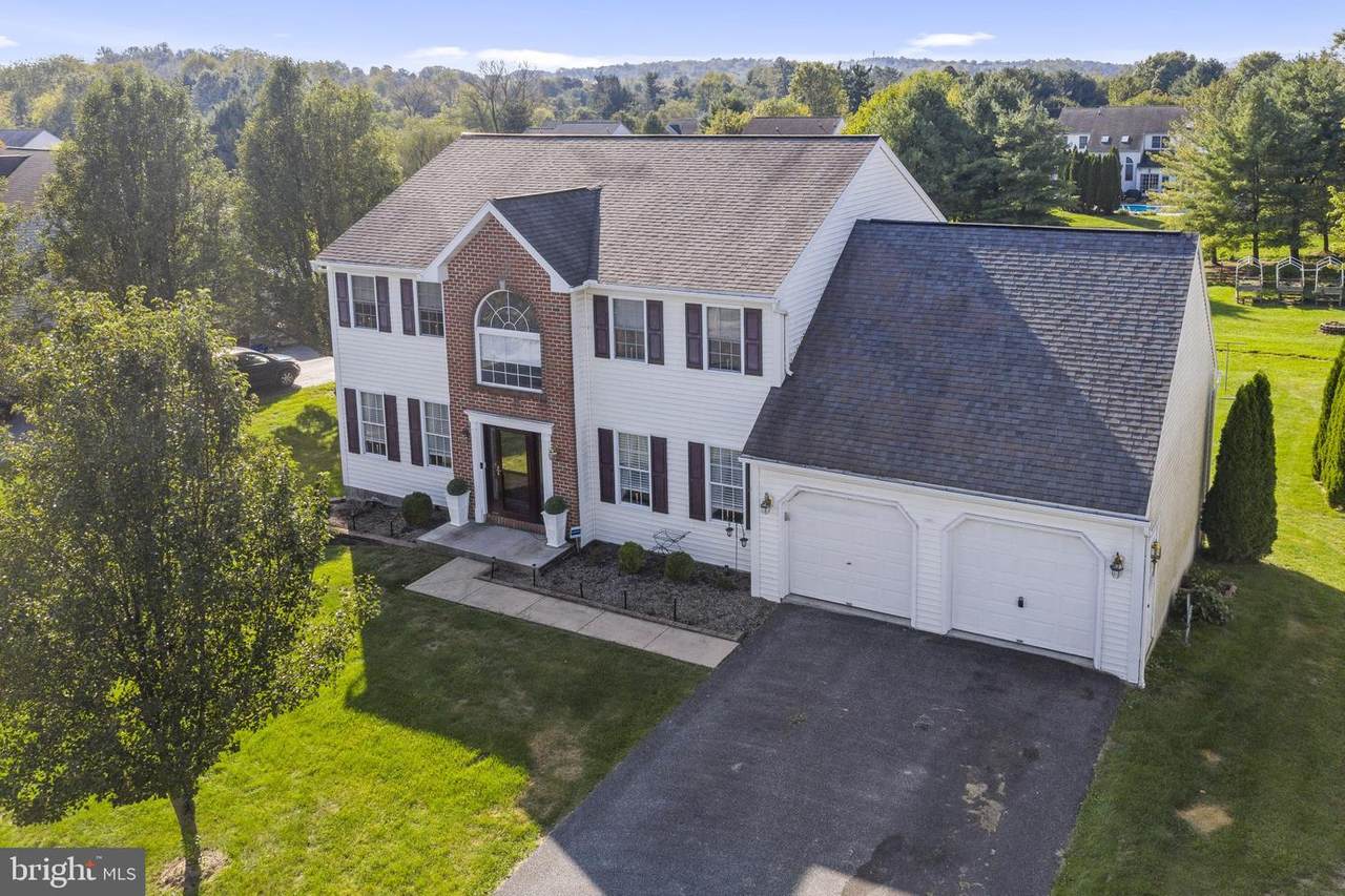 201 Spring View Drive - Photo 1