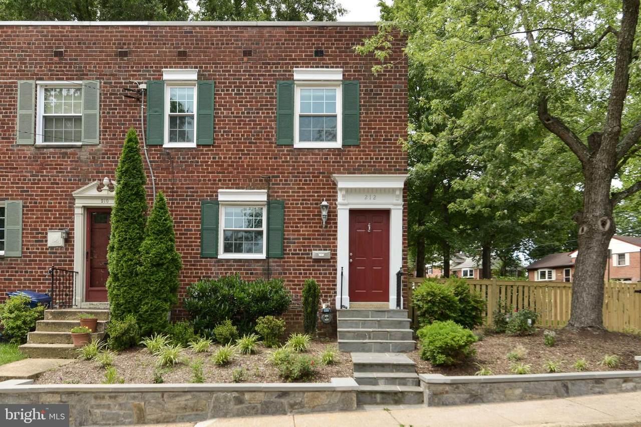 212 Gentry Avenue - Photo 1