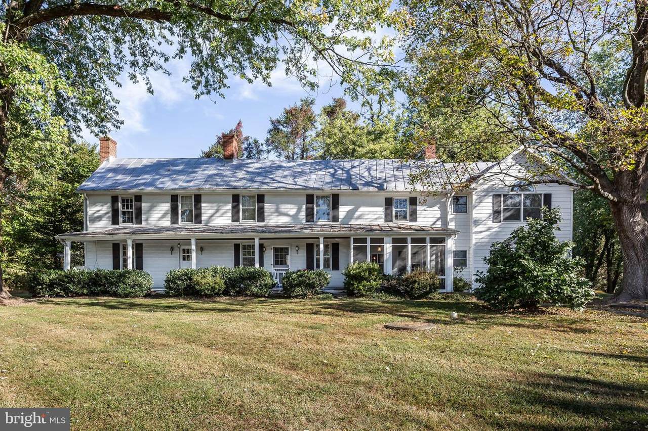 3820 Thoroughbred Lane - Photo 1