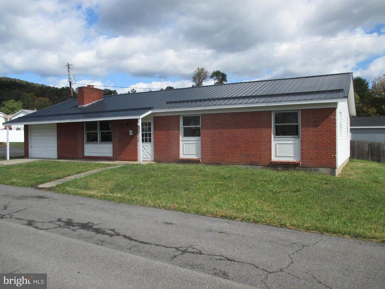 210 Airport Street - Photo 1