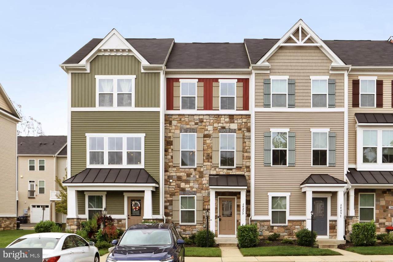 24899 Coats Square - Photo 1