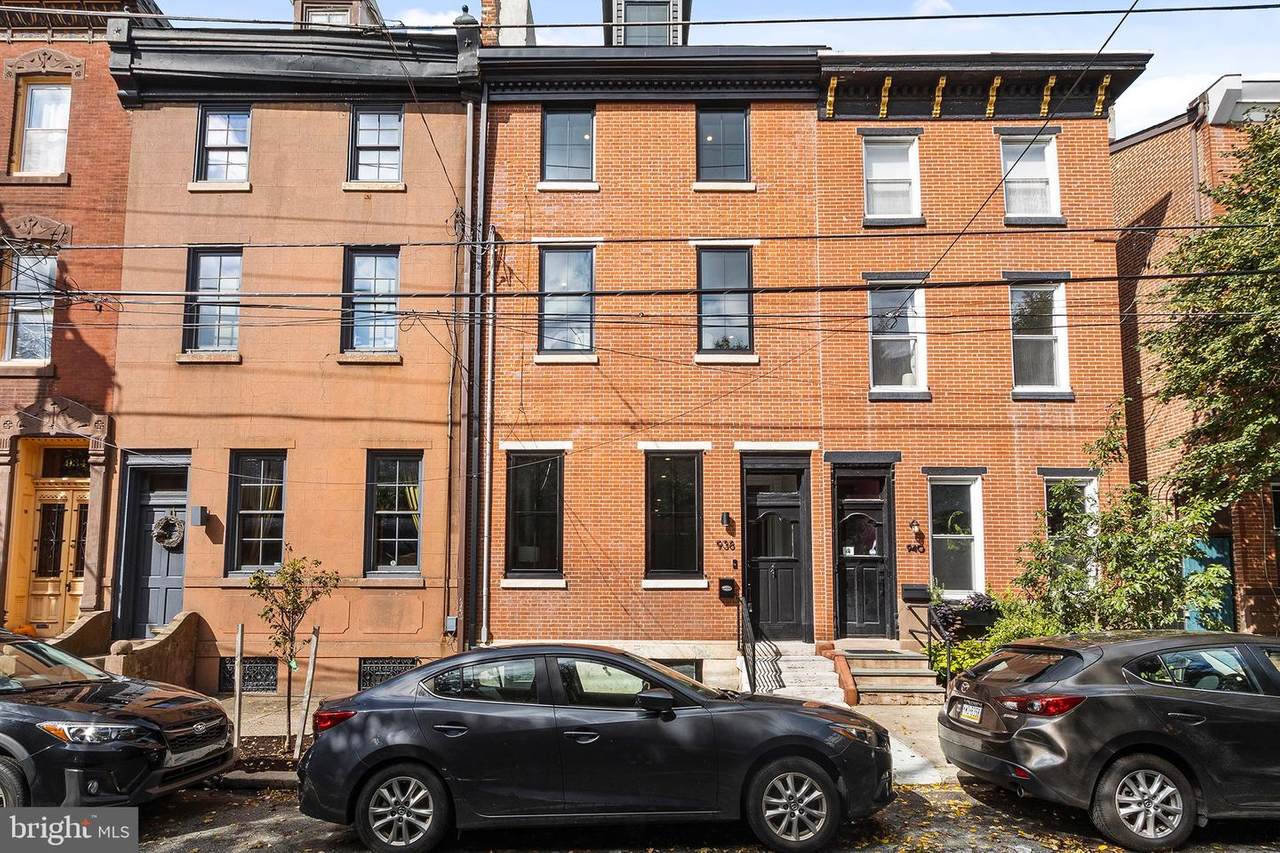 938 5TH Street - Photo 1
