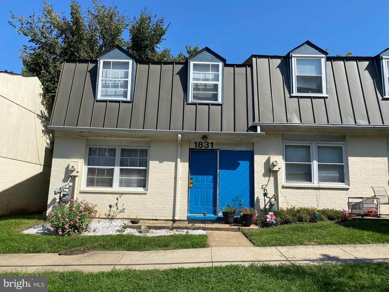 1831 Village Green Drive - Photo 1