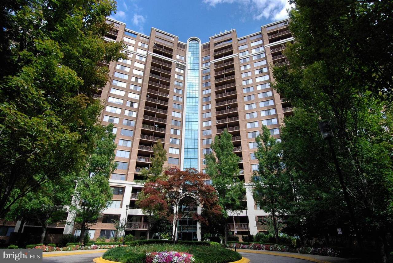 10101 Grosvenor Place - Photo 1
