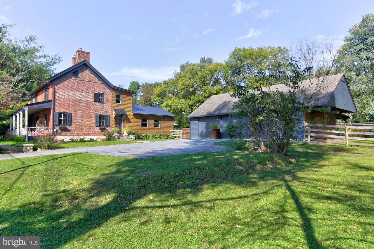 195 Ewart Road - Photo 1