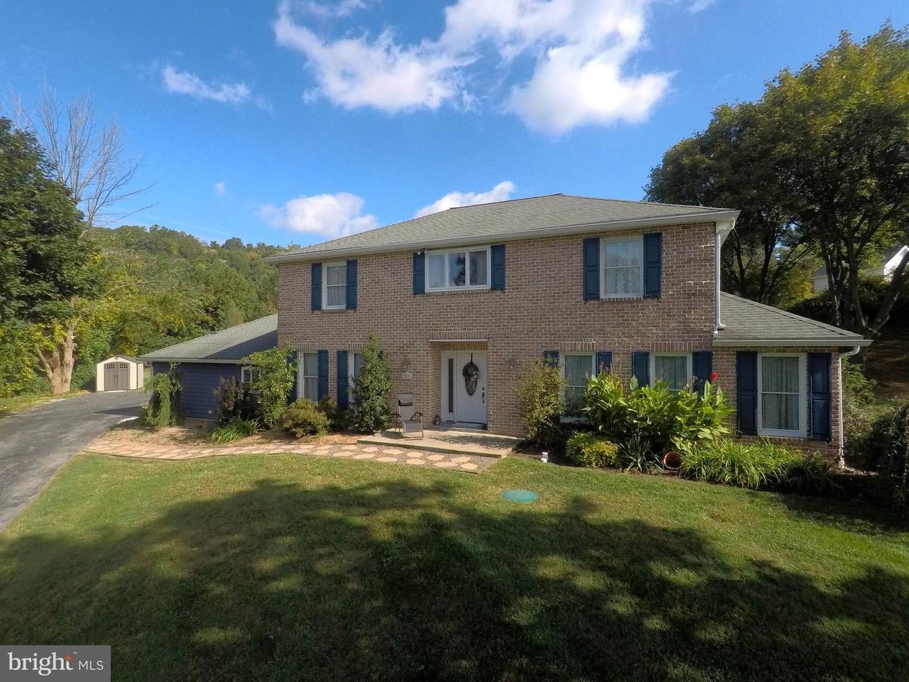 229 Winding Way - Photo 1