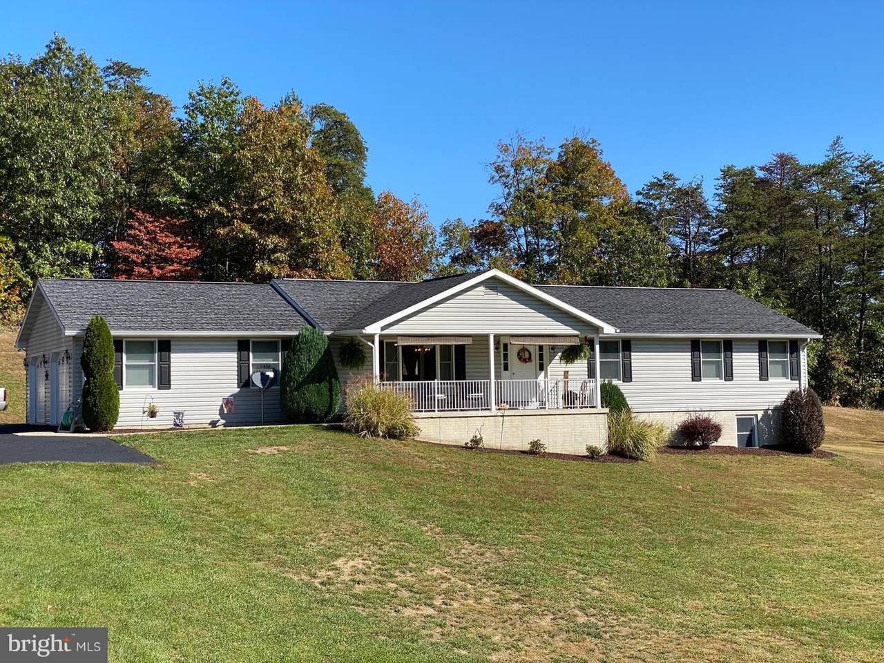 409 Ridgeview Drive - Photo 1