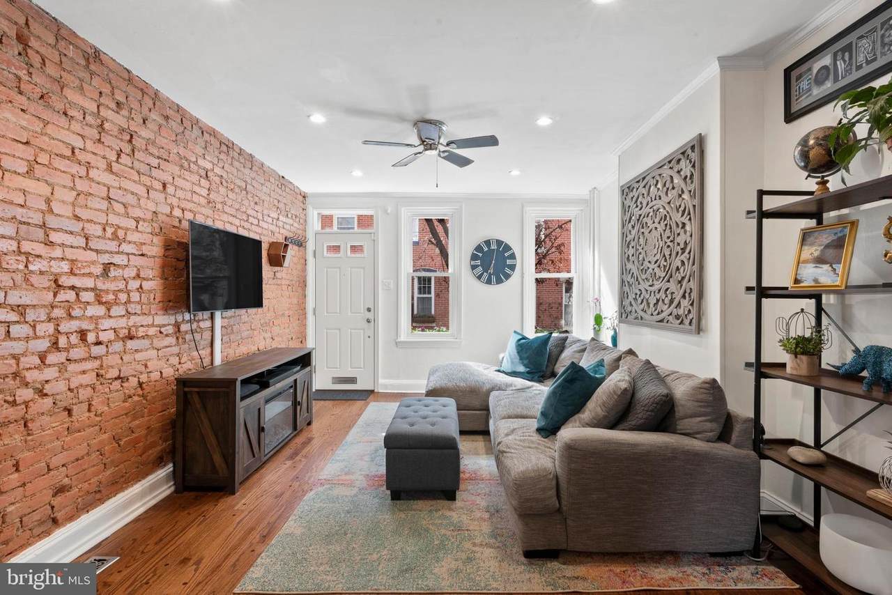 2431 Perot Street - Photo 1