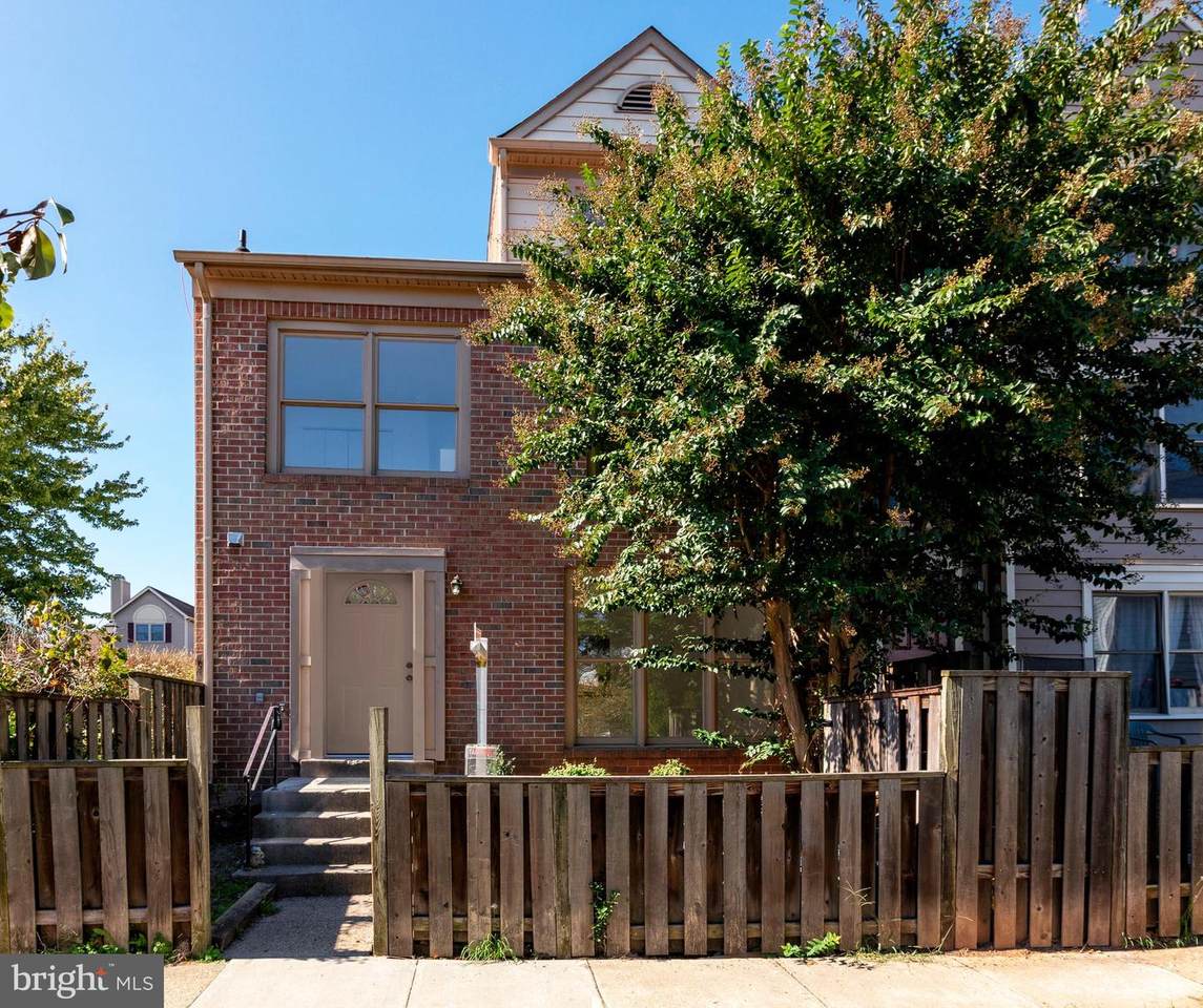 10498 Stonington Lane - Photo 1