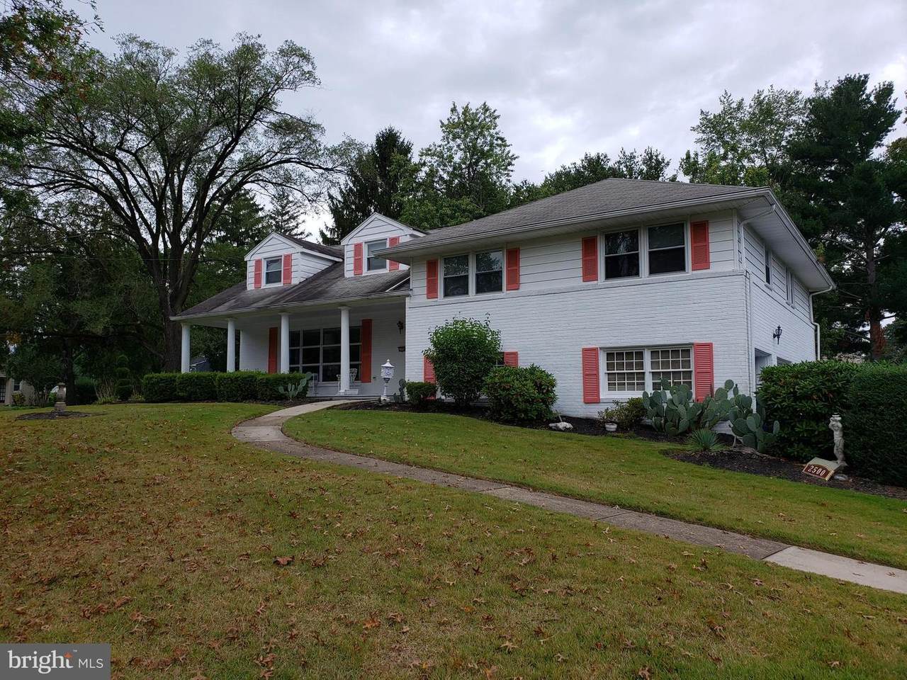 2500 Salem Drive - Photo 1