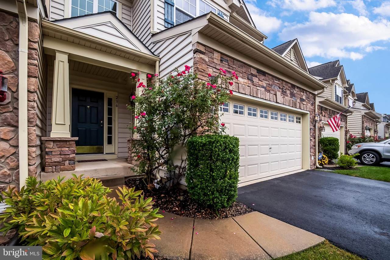 236 Anita Court - Photo 1