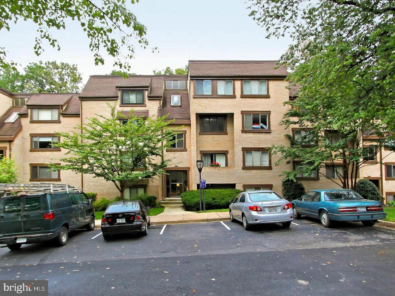 1658 Parkcrest Circle - Photo 1
