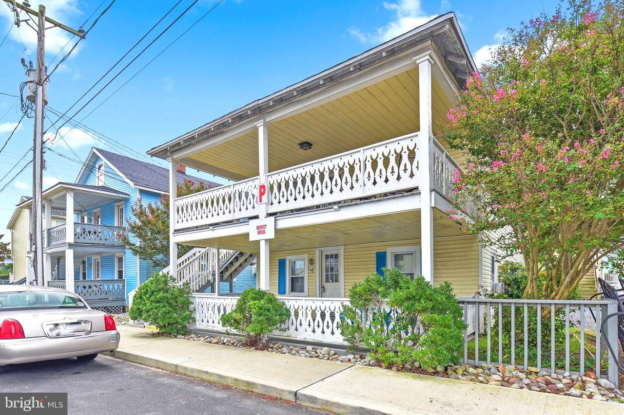205 5TH Street - Photo 1