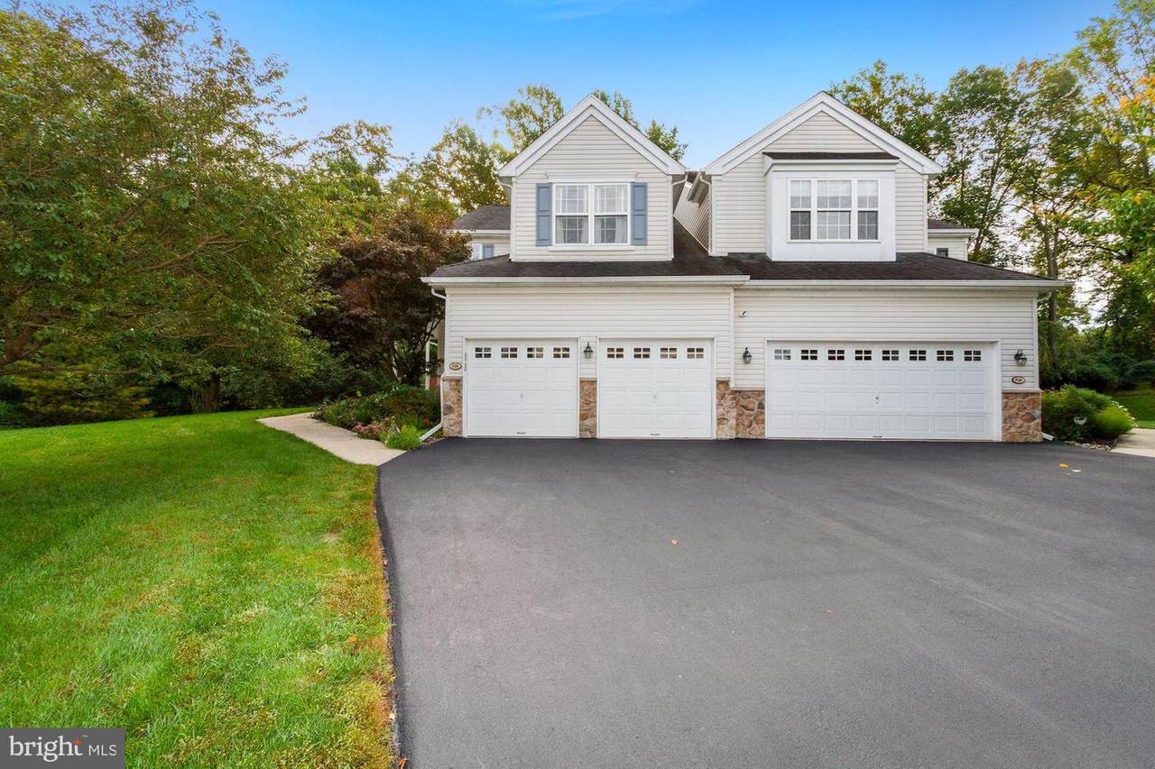 818 Braeburn Court - Photo 1