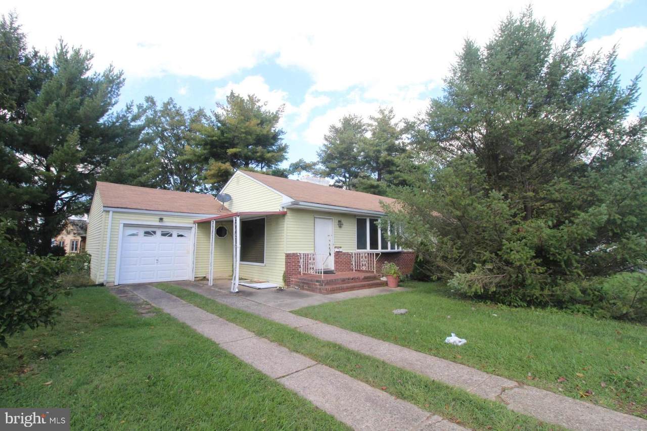 121 Lakedale Drive - Photo 1