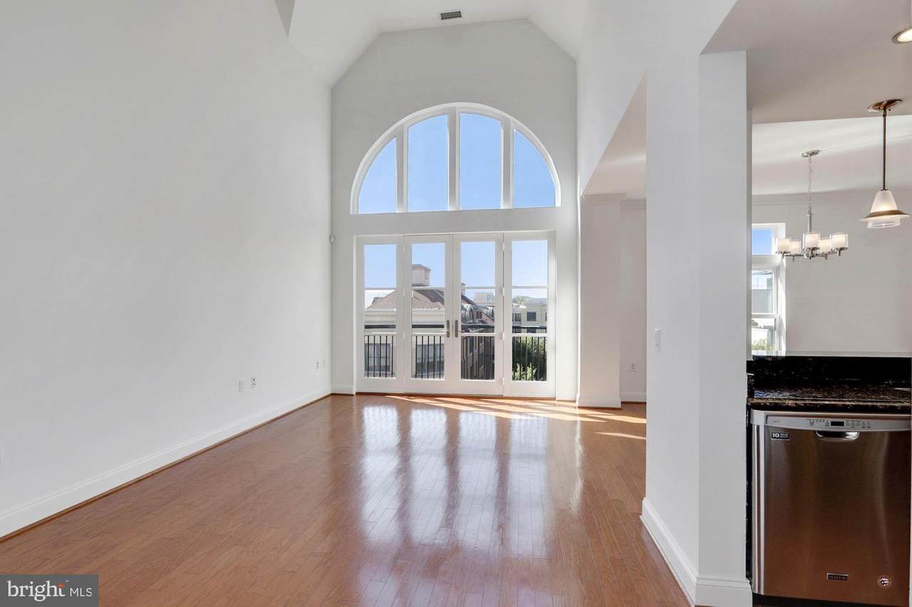 38 Maryland Avenue - Photo 1