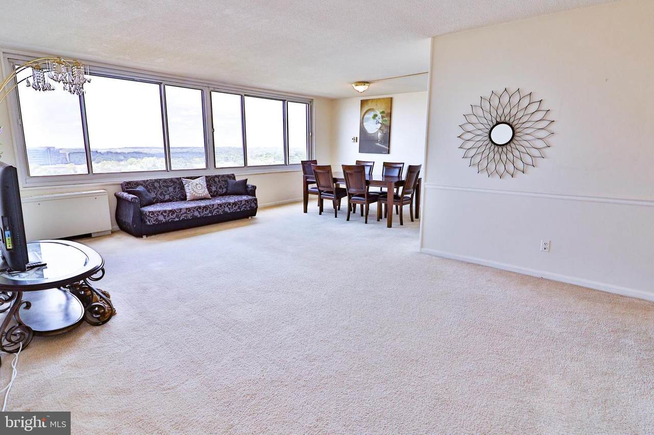 11801 Rockville Pike - Photo 1