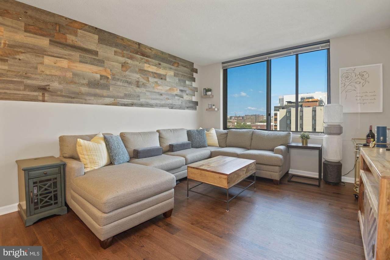 440 L Street - Photo 1